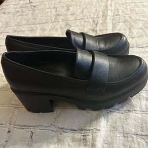 DV DOLCE VITA NEEKA WOMEN’S LUG BLACK LOAFERS CHUNKY HEELS SIZE 9